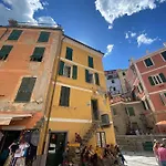 Luvegu Sciuiu 3* Vernazza