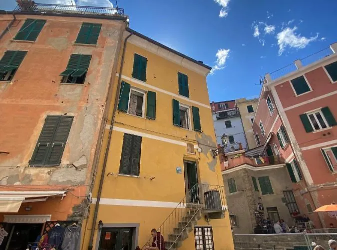 Luvegu Sciuiu 3* Vernazza